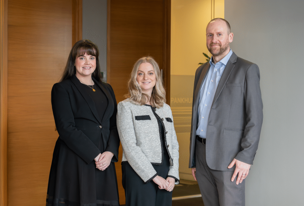 Some members of the Glaisyers ETL Commercial Litigation team collaborating in the office